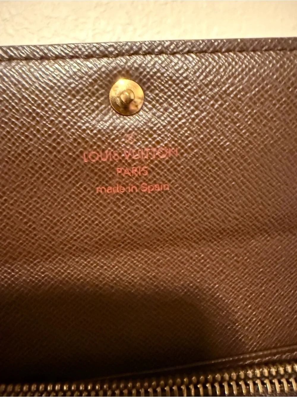 Louis Vuitton Sarah Wallet in Damier Ebene Canvas CA0036